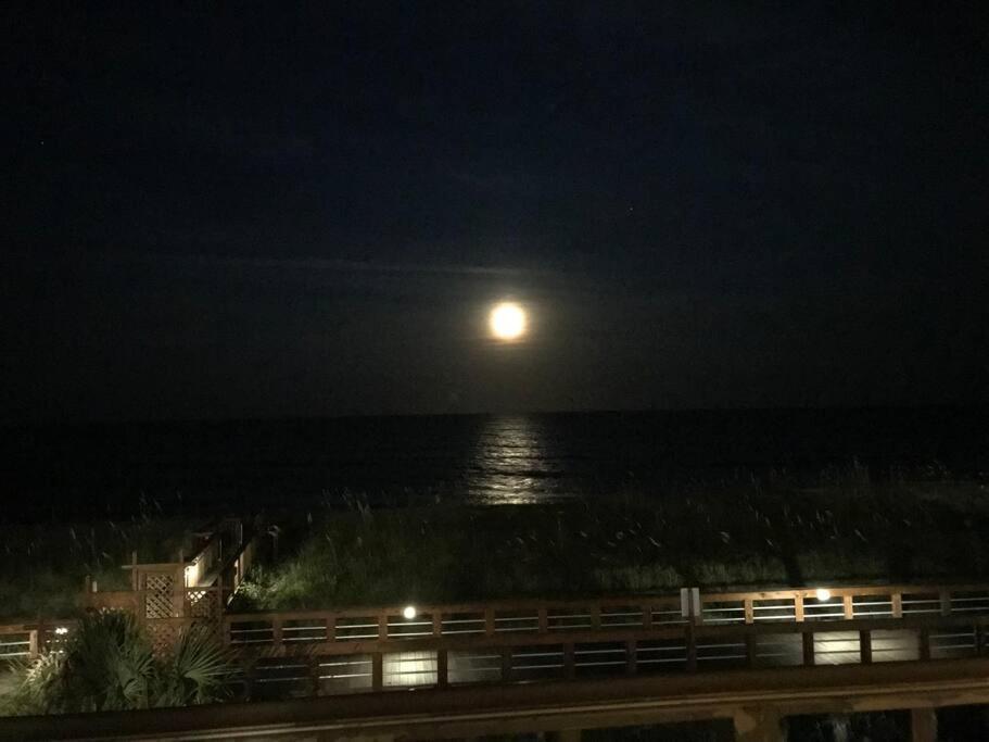 Apartamento Oceanfront * Pool * Elevator * Boardwalk Carolina Beach Exterior foto